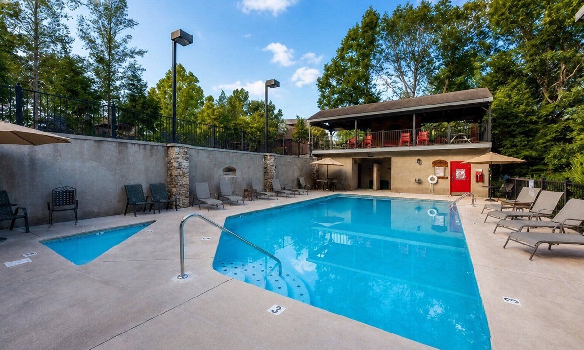 Pigeon Forge Ski Chalet | Timber’s Edge | Family-Friendly 4BR Cabin Near the Parkway 🏡🌲