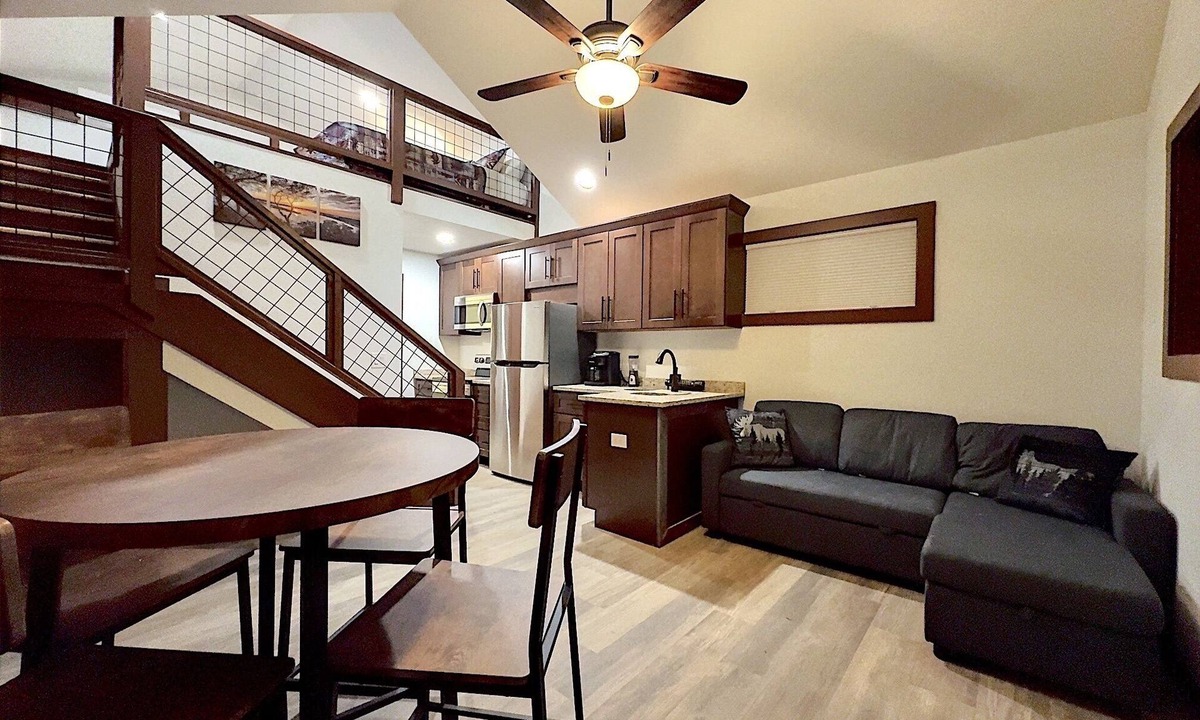 Hiawassee Cottage | Tiny Home on Lake Chatuge in Downtown Hiawassee! BRAND NEW!