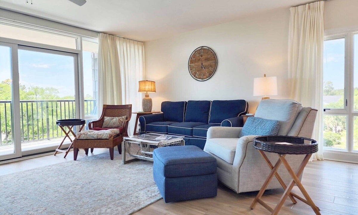 North Litchfield Beach House | Totally Renovated Condo - 1.5 Min. Walk to Beach!