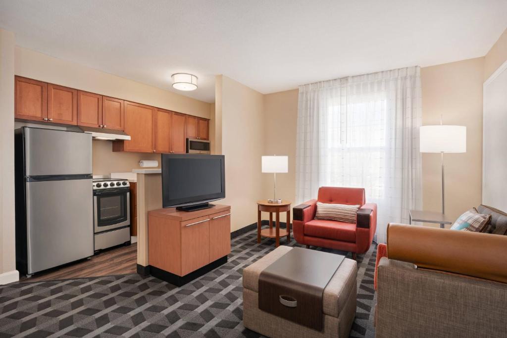 Springfield Hotel | TownePlace Suites by Marriott Springfield