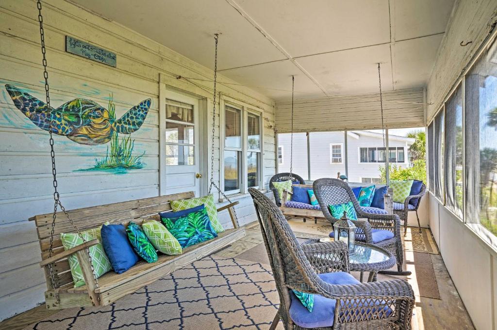 Edisto Island House | Townhome on Edisto Island Beach-Steps from Ocean!