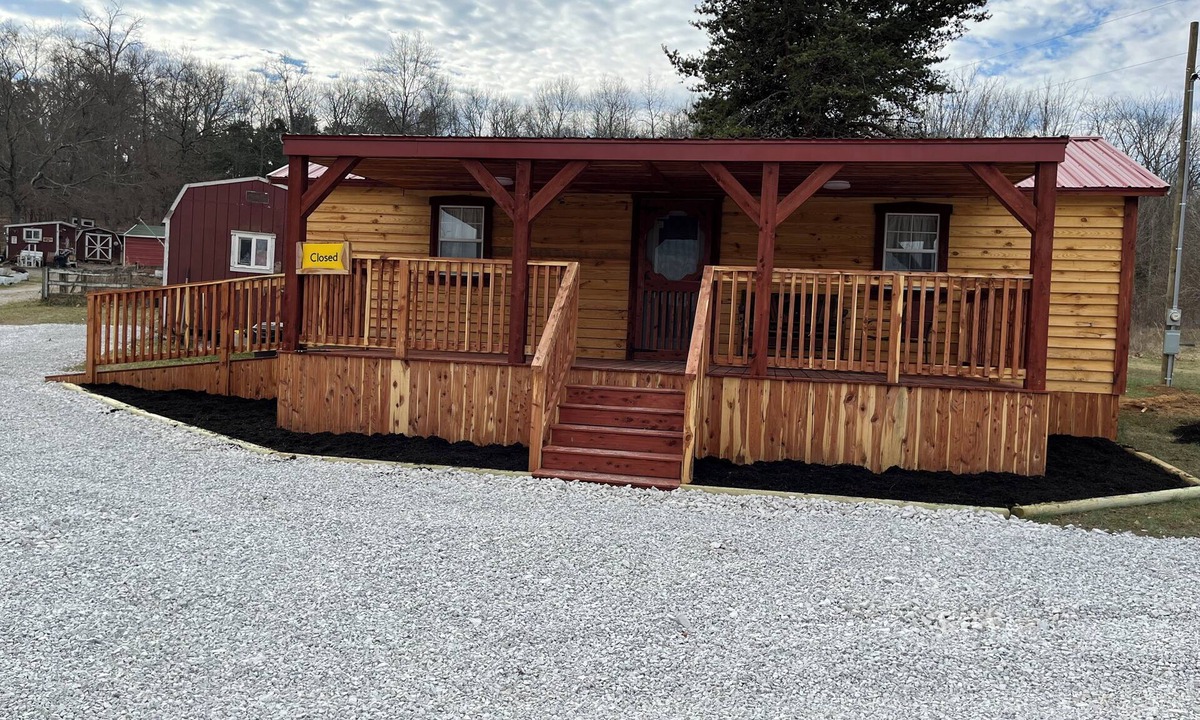 Russellville House | Tranquil 1-bedroom country house perfect for a peaceful getaway