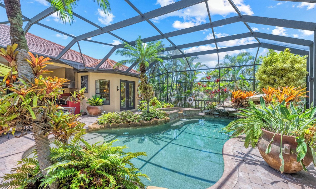 Saint Armands Key House | Tranquility - Private Pool/Spa, Walk Everywhere, Pet Friendly
