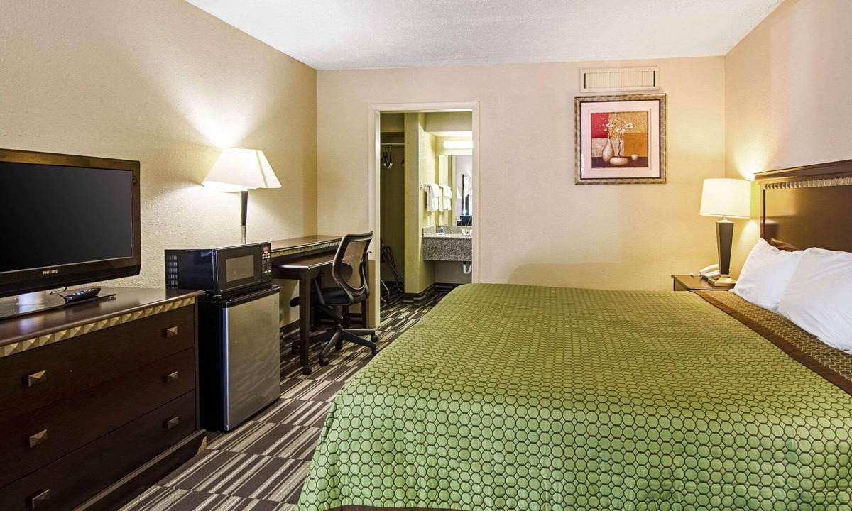 Bristol Hotel | Travel Inn Bristol near State St