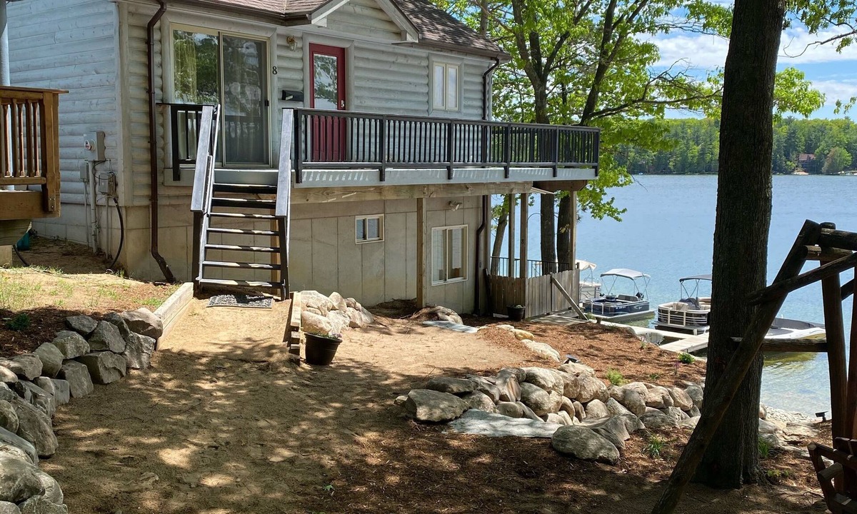 Mayfield House | Traverse City close to downtown Waterfront Spider Lake, On-site Rentals, Pets ok
