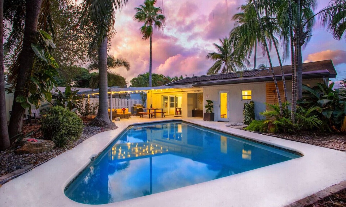 South Corals House | Tropical Oasis RetreatI Luxe Pool + Arcade Getaway