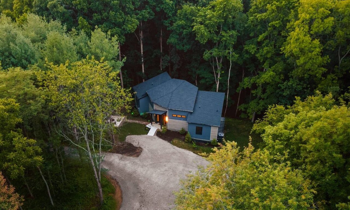 Laurelville Cabin | Twelve34 House, Penthouse in the Trees, Luxury Hocking Hills, Trails