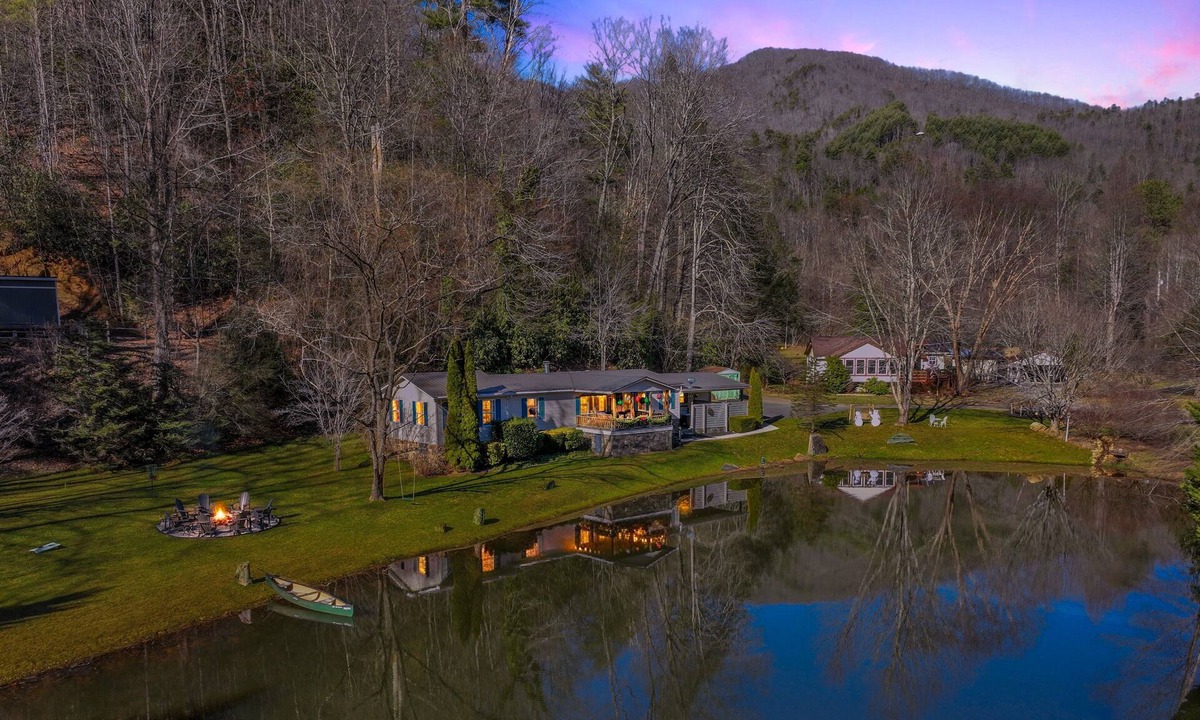 Whittier House | Twin Ponds Retreat-Pond/Hot Tub/Fire Pit/Game Room/Pet Friendly by RedAwning