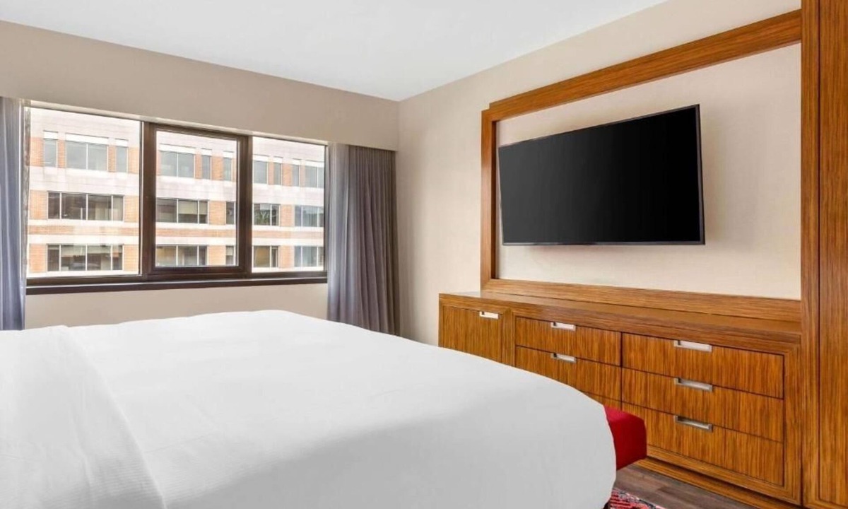 West End Hotel | Two 2-Bedroom Connecting Suites | Free Breakfast | Kitchenette & Indoor Pool