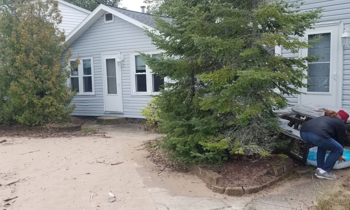Oscoda Resort | Two bedroom cabin right on the beach!