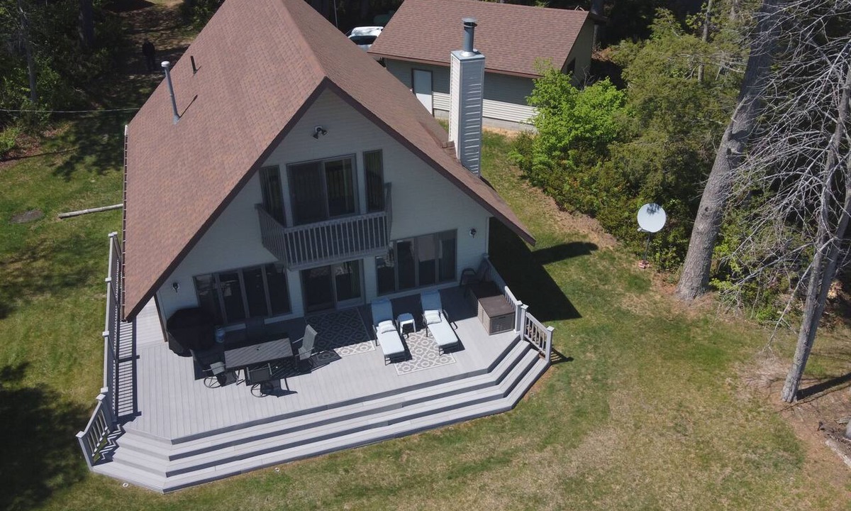 Menominee House | U.P. Green Bay Getaway: Just listed on Lake Michigan