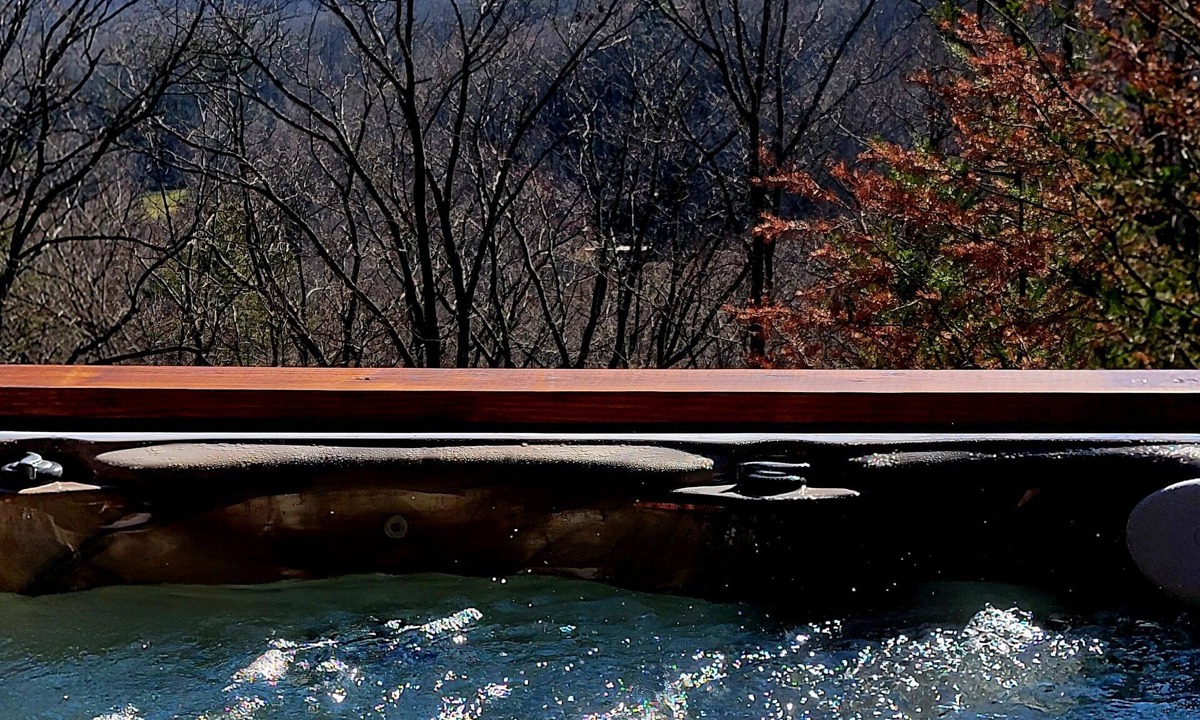Dahlonega Cabin | Ultimate Mountain retreat, spacious 2 story log cabin, hot tub, firepit