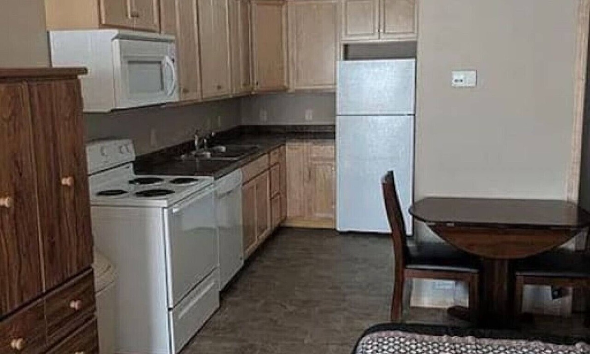 Harvey Apartment | Unit 2: Cozy Studio Microhotel with full kitchen.