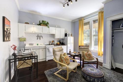 Central Midtown Apartment | Unwind and Relax in a Historic Midtown Property
