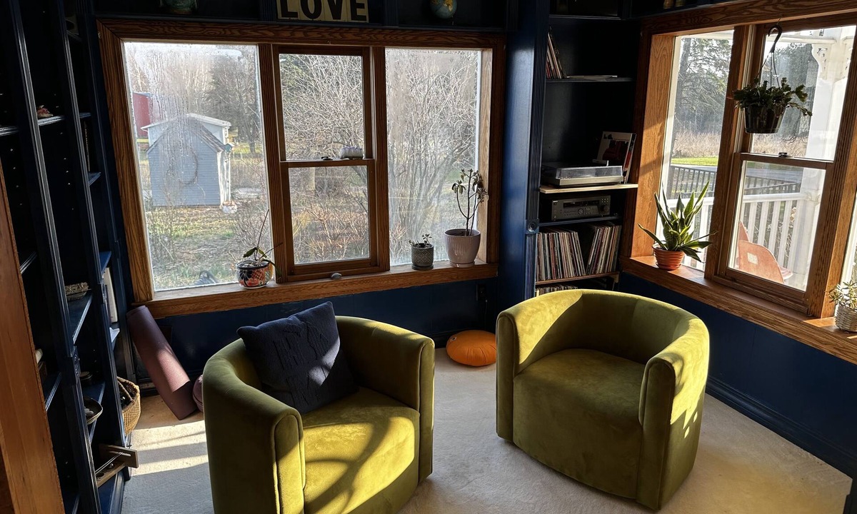 Ludington House | Up North Bohemian Farm House >1mi from Lake MI beach with Hot Tub