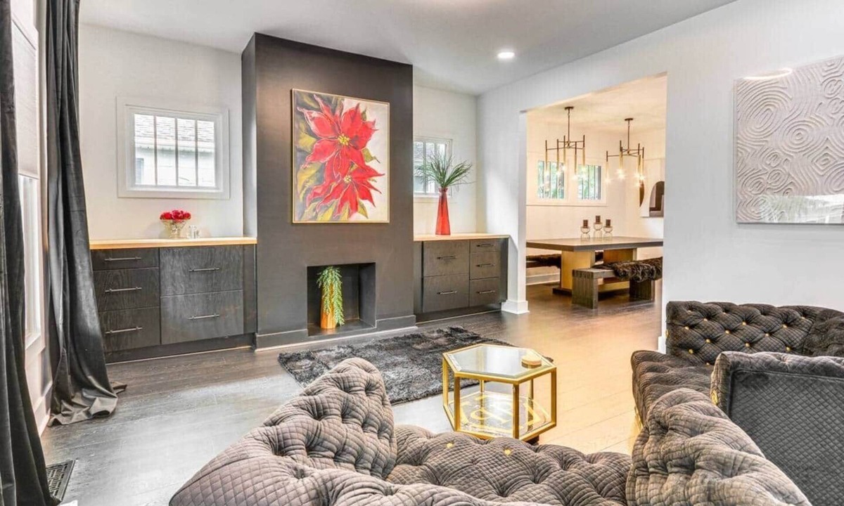 Lexington House | Uptown Lexington Stay, Vineyards & Shopping Nearby