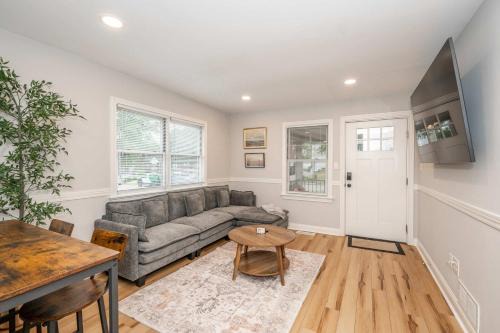 Dent House | Valley Ridge Retreat - For 8
