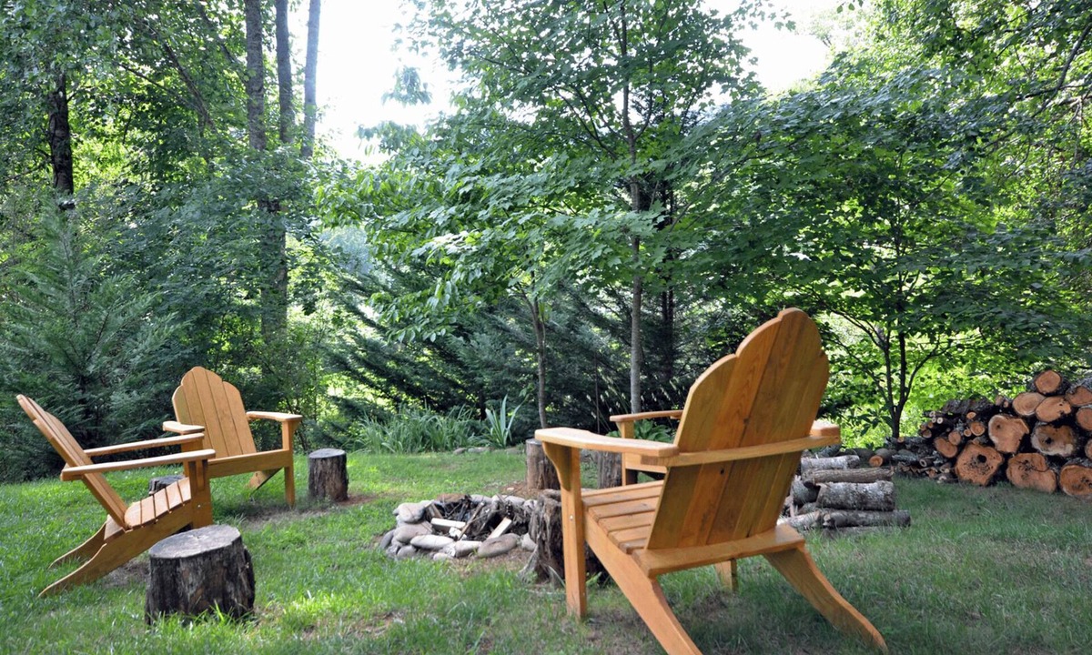 Cherokee Cabin | Valley View Cottage - Free Railroad Tix + Relaxing Cabin Close to Deep Creek