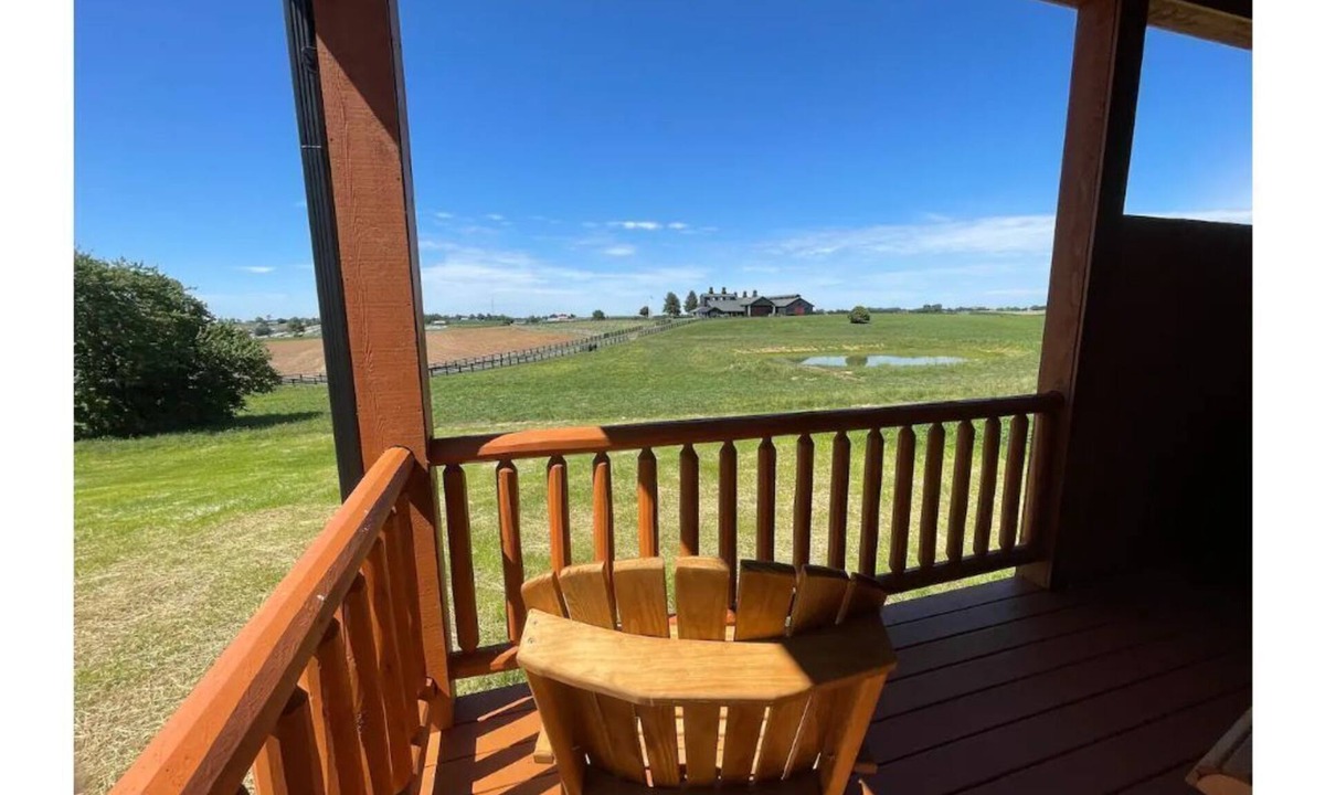 Harrodsburg Villa | Villa On the Bourbon Trail with HOT TUB-1