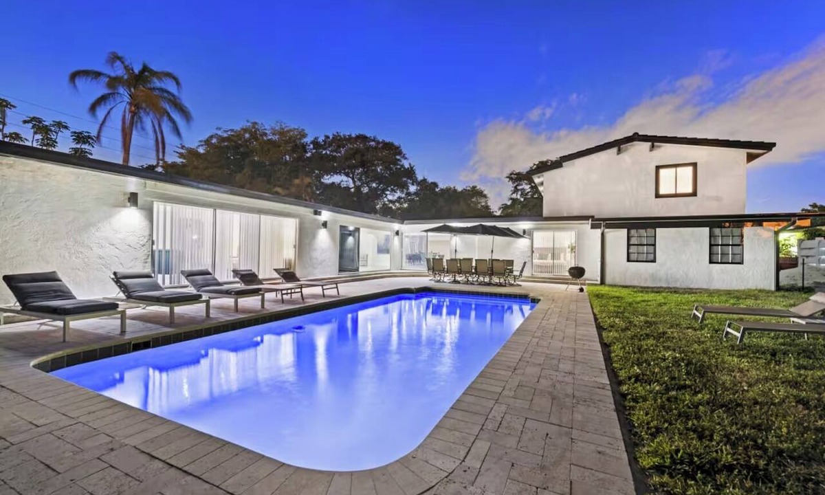 Hollywood Hills House | Villa Ravena, Private 8BR Paradise with Heated Pool