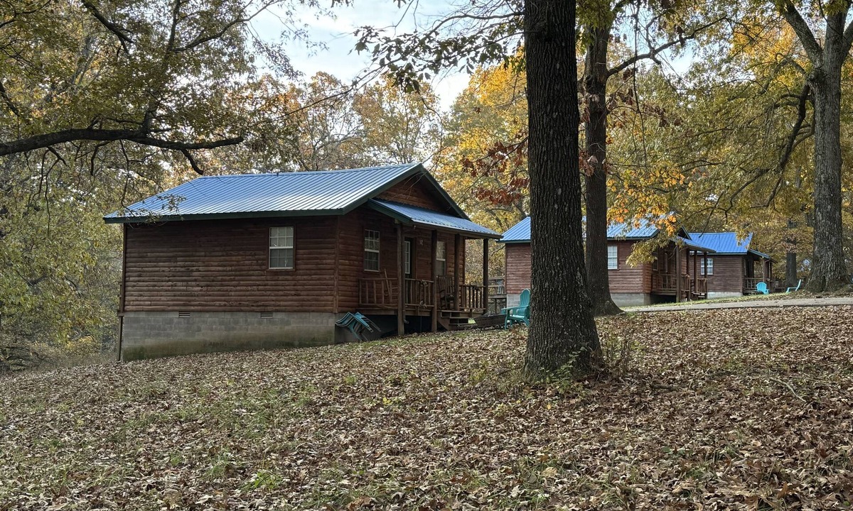 Harrison Cabin | Wake up in the country while only being minutes from all the activities.