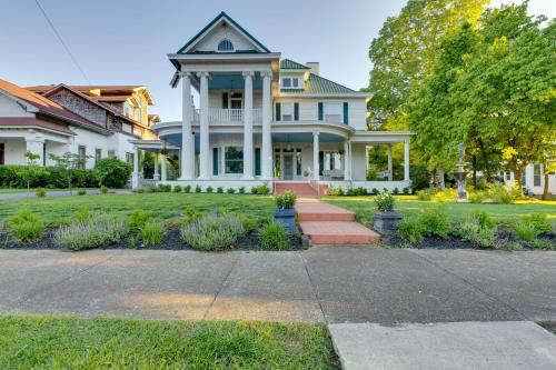 Lawrenceburg House | Walk to The Square! Historic Lawrenceburg Home