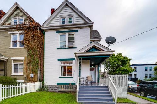 Corryville House | Walk to University of Cincinnati: Historic Home!