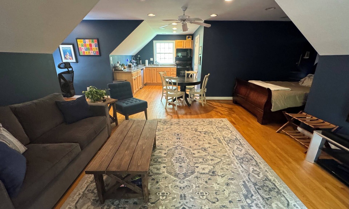Batesville Apartment | Wandering Bear’s Den Private Studio Near Crozet and Charlottesville