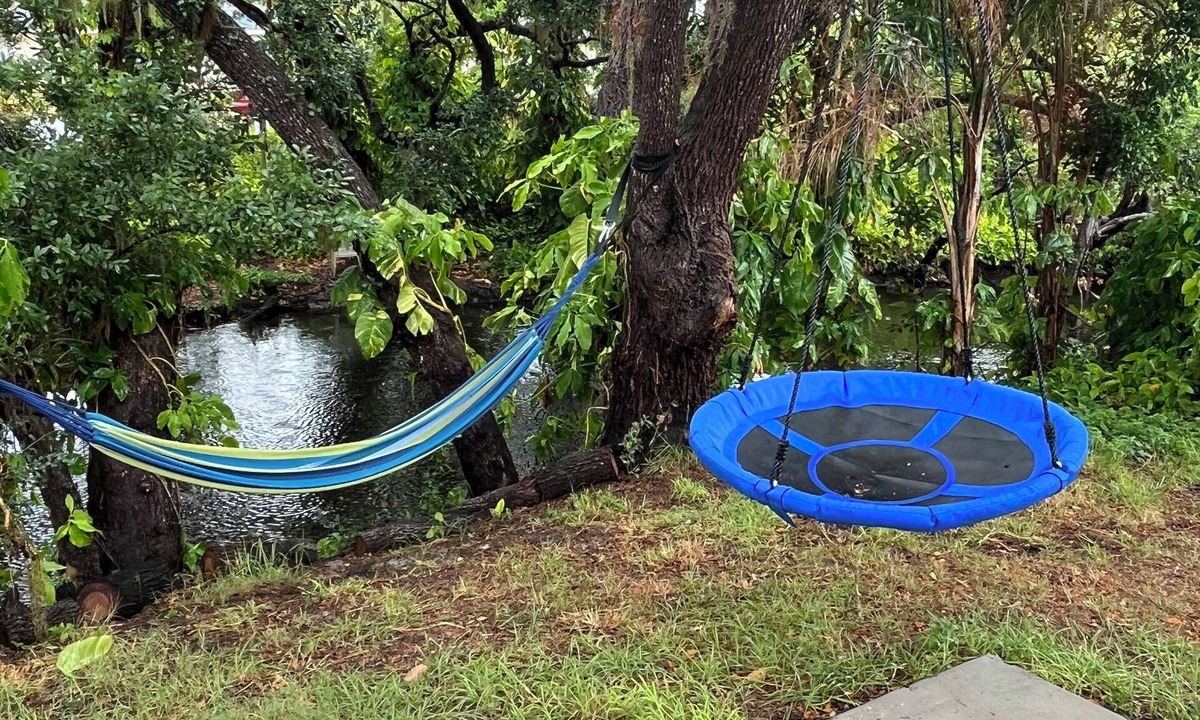 Warm Mineral Springs House | Warm mineral retreat mineral springs in backyard brand new spacious home