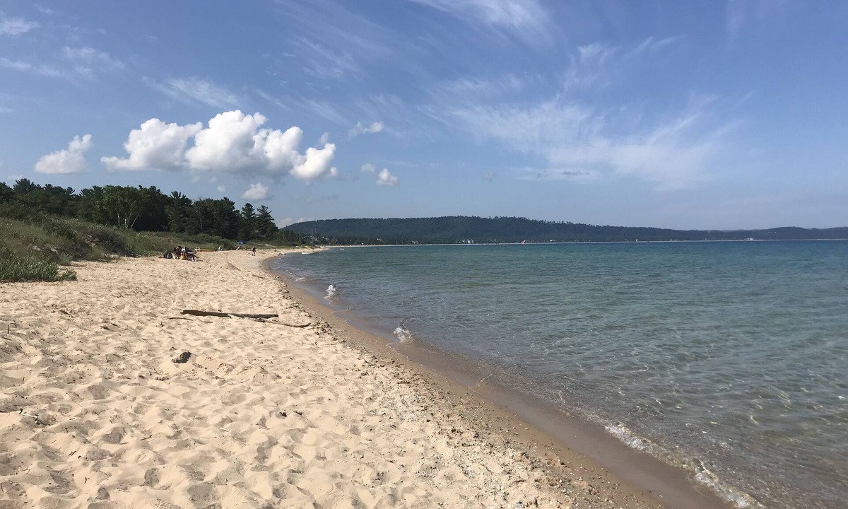 Glen Arbor Condo | Waterfront 2 Bedroom Slice of Paradise on Lake Michigan in Glen Arbor