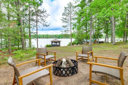 Lewiston House | Waterfront Tee Lake Cabin: Dock, Fire Pit + More!