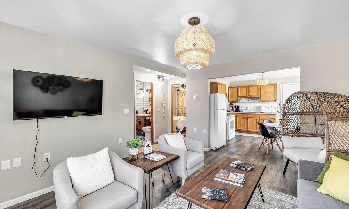 Algoma Apartment | Welcome to The Steele Magnolia! Completely renovated 2 bed/1ba plus bonus pull out futon couch. We are located directly across the street from Von Stiehl Winery and are just a few minutes walk to Crescent Beach!