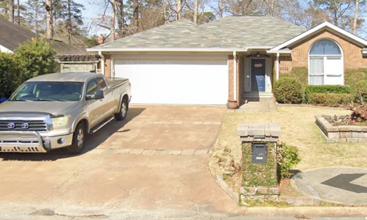 Fortson House | Welcoming 3-bedroom house with AC in vibrant Columbus