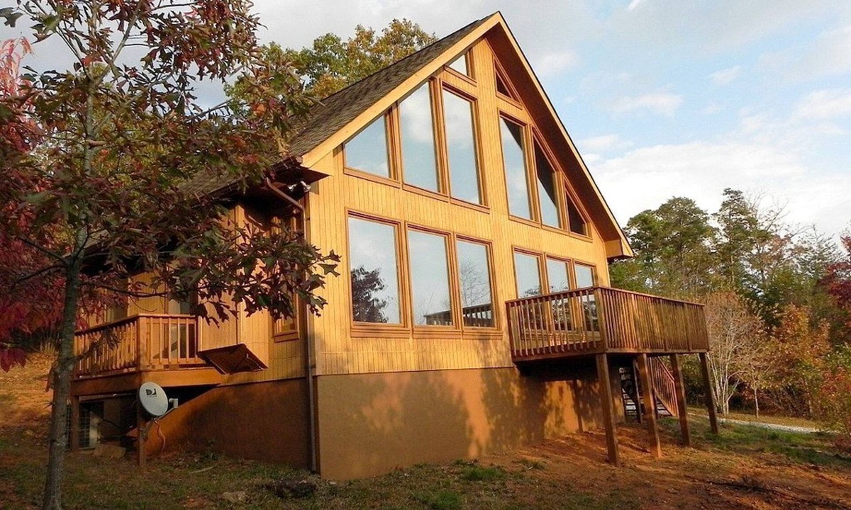 Clarkesville House | Well-Equipped Cabin Great for Families in Helen, Georgia