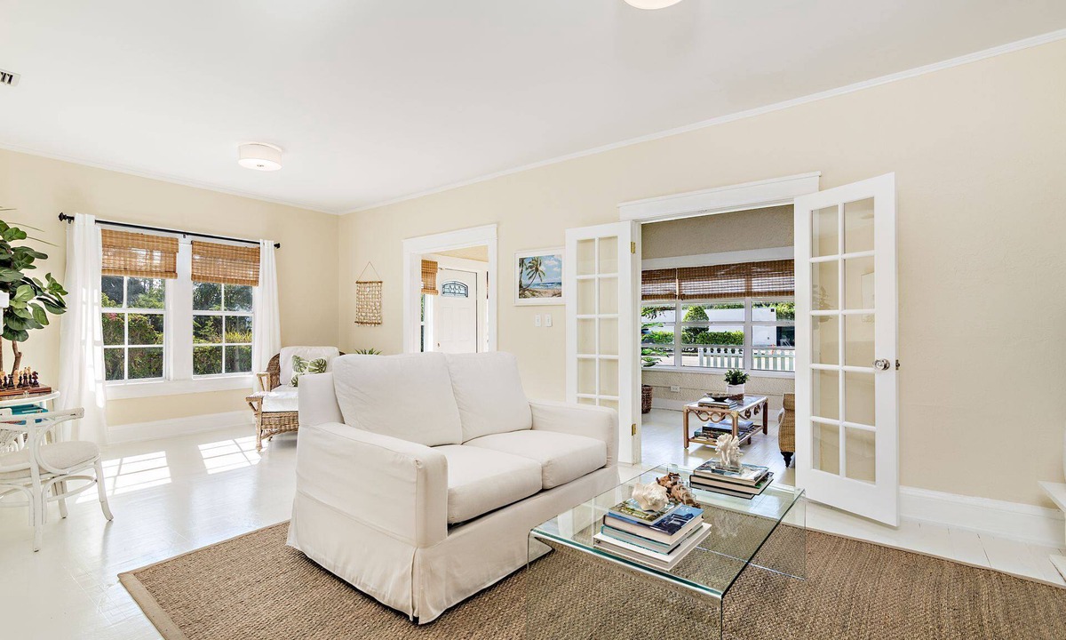 Flamingo Parks House | West Palm Beach 2 Bedroom Getaway