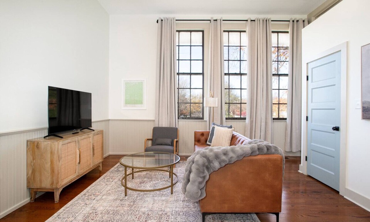 Alcoa Apartment | White Nest Retreat - LUX Updates - 5 mins from TYS