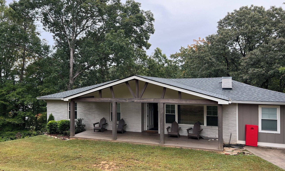 Gainesville House | Wildwood on the lake, views, private dock, quiet cove, dog friendly