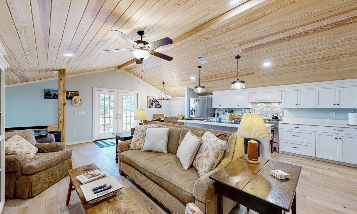 Tylertown House | Windmill Trails Dairy Cottage + Barn Loft
