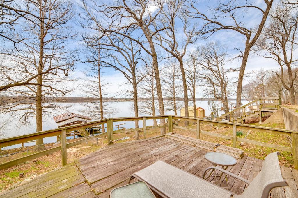 Winnsboro House | Winnsboro Lake Retreat: On-Site Swimming & Fishing