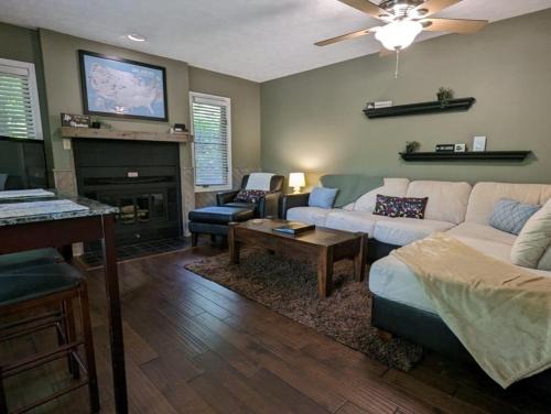 Nellysford Apartment | Wintergreen Resort Private One Bedroom Cozy Condo