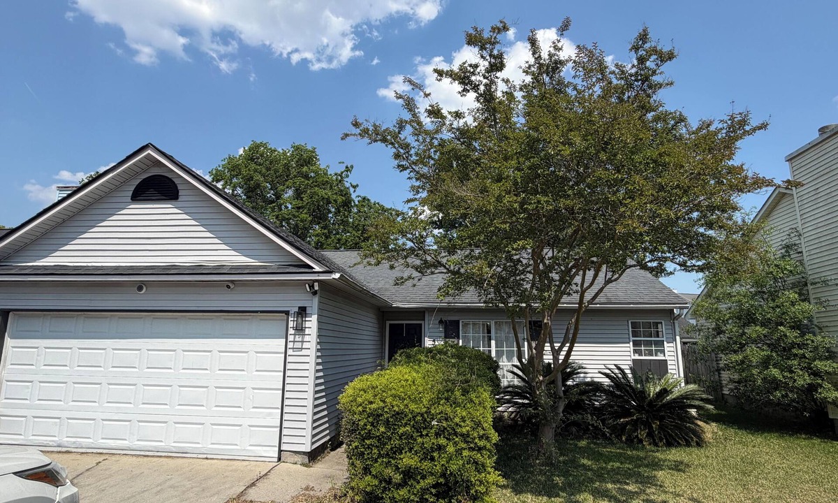 North Charleston House | Wonderful 3-bedroom house with AC in peaceful North Charleston.