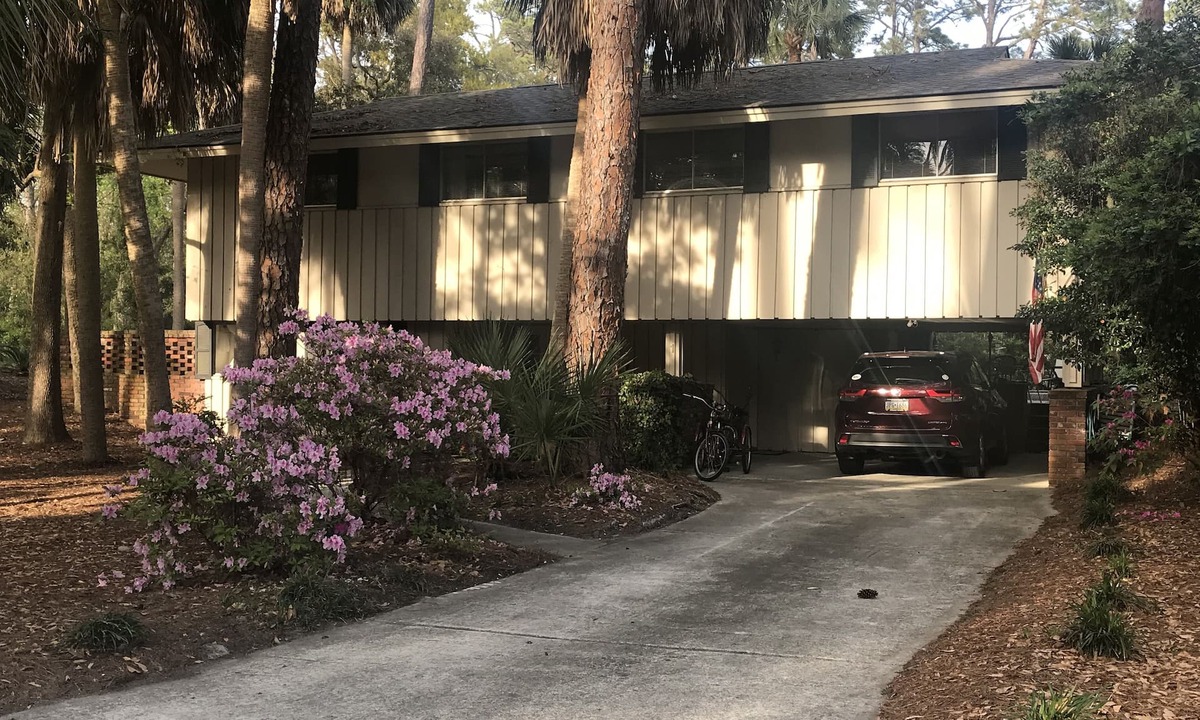 Oceanside House | Wonderful 5th Row w/Pool & Hot Tub, 2 Min walk to beach plus BRAND NEW KITCHEN!