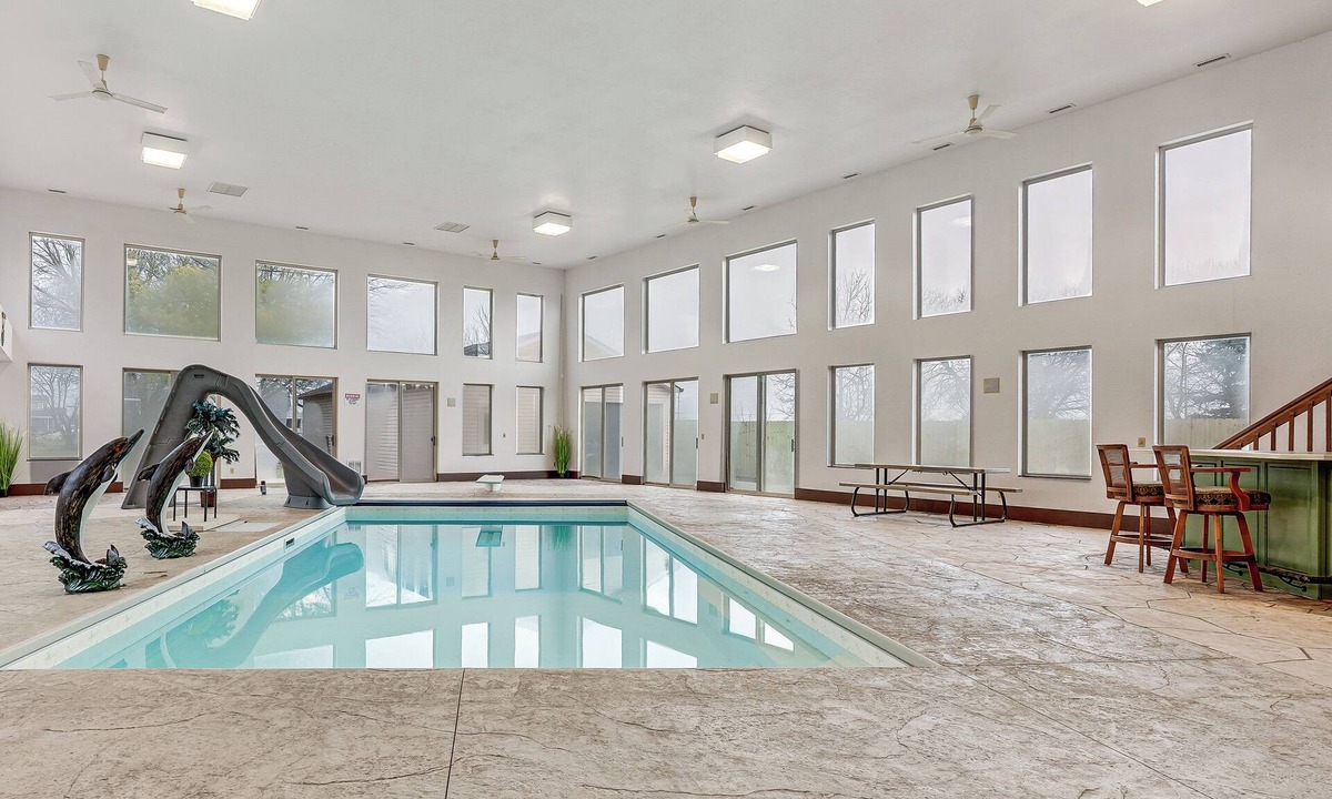 Spencerville House | Woodburn Group Getaway: Endless On-Site Fun!