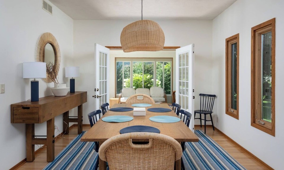 Holland Villa | Work Stay Play Holiday Home in Holland near Lake Michigan