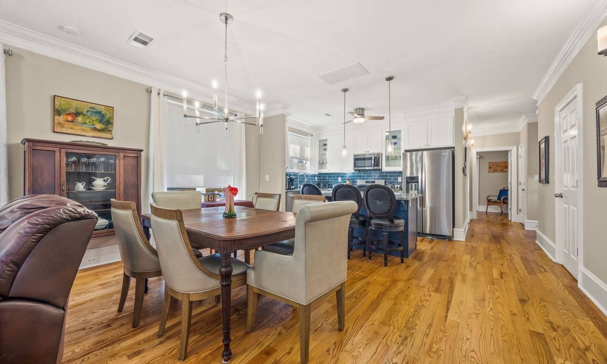 Old Fourth Ward House | World Cup Fans stay near Mercedes-Benz, Make your World Cup Experience Unforgettable!