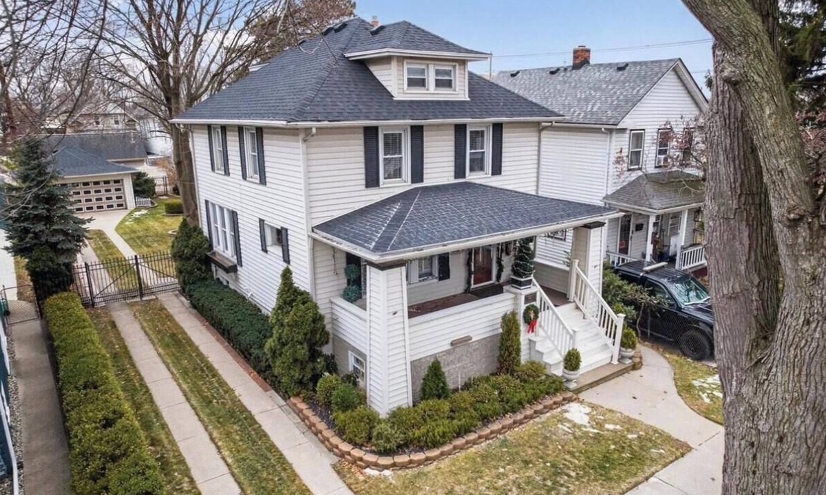 Wyandotte House | Wyandotte Gem - Sleeps 5 - Close to Water + Dining
