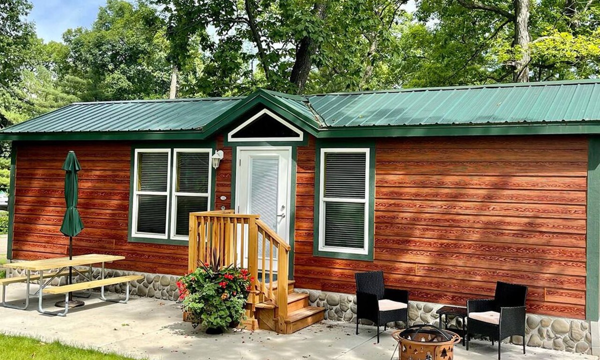 Hartland Cabin | Yellowstone Chalet Cottage