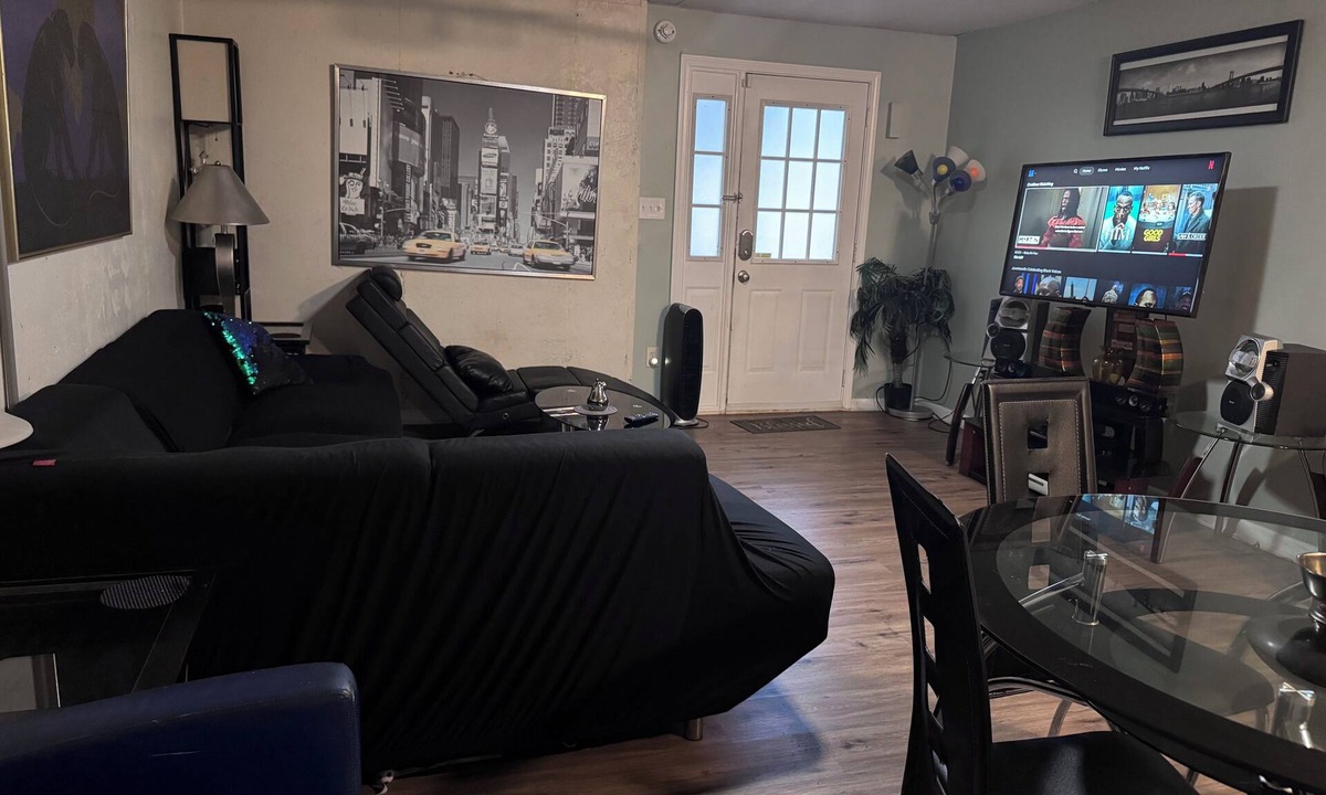 Palmetto House | Your Getaway home/Finished Basement Private entry