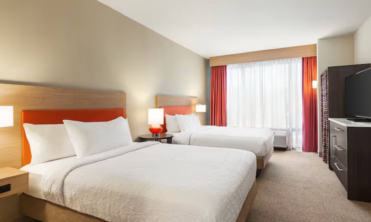 West End Hotel | Your Getaway to Nashville Charms: Pets Allowed, FREE Breakfast, Parking!