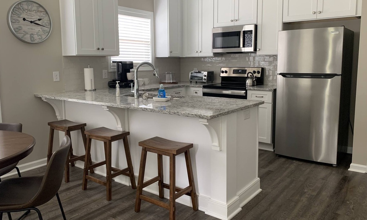 Tuscaloosa House | Your Home Away from Home- 3 Bedroom Close to UA & Historic Downtown Northport